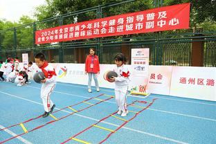 默森：如果曼联接下来连输三场的话，滕哈赫很有可能会下课